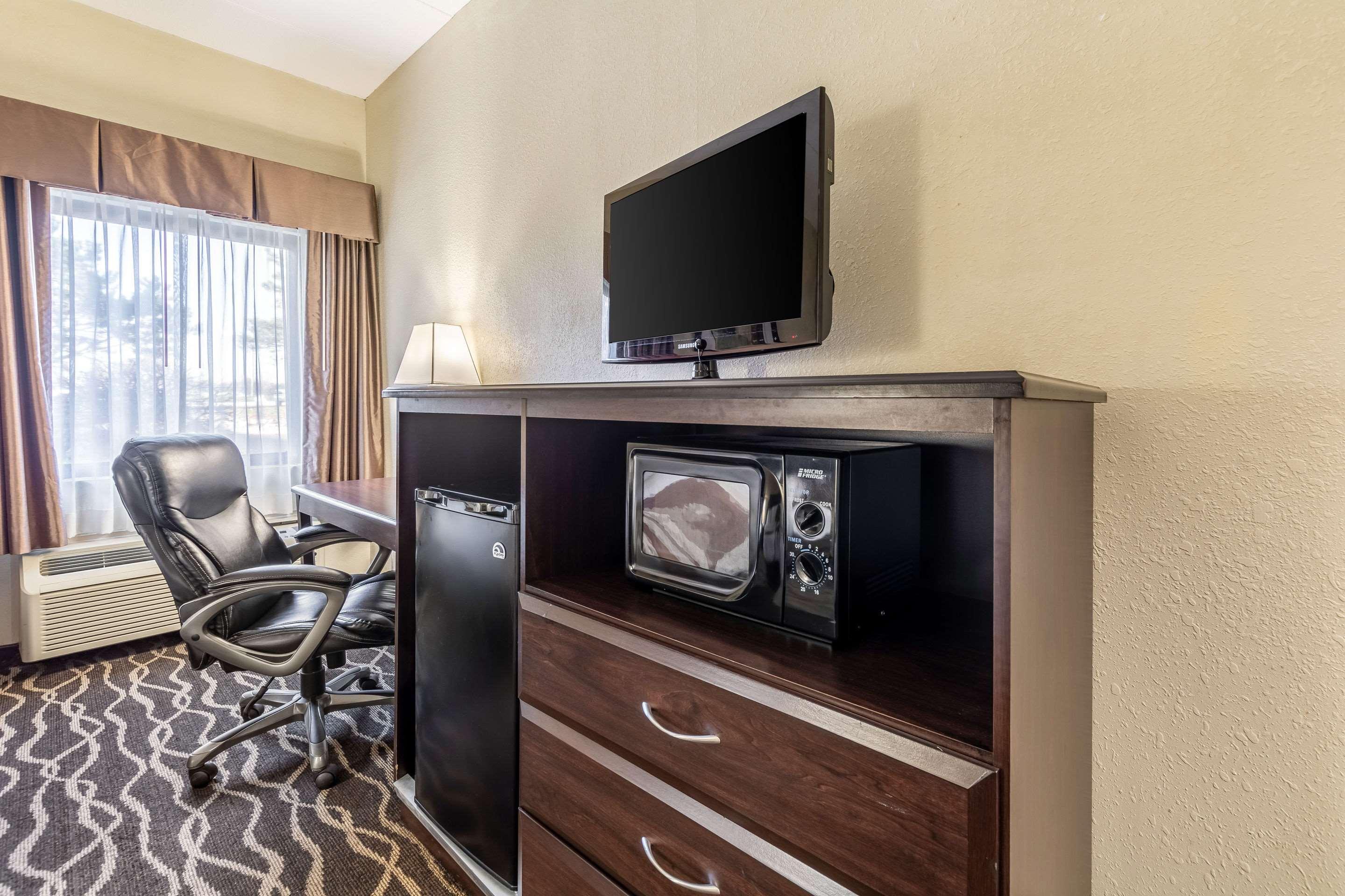 Quality Inn & Suites Southport Indianapolis Eksteriør billede