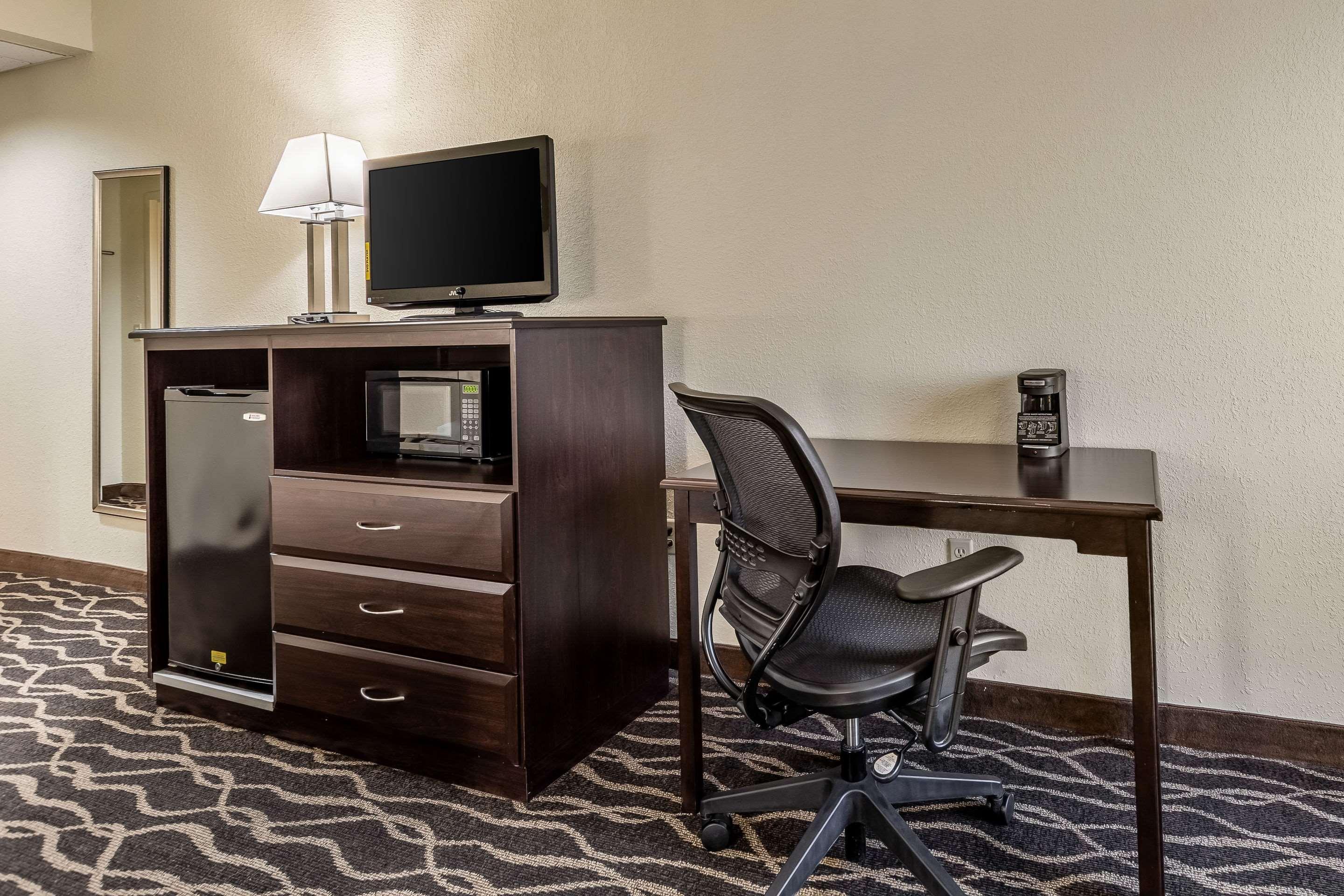 Quality Inn & Suites Southport Indianapolis Eksteriør billede